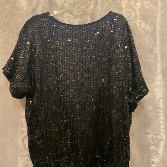 Plus Size Sunflower sequin blouse - Picture 4 of 6